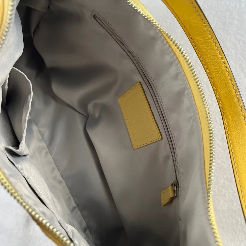 Coach‎ Women's Y2k Hobo Bag Yellow